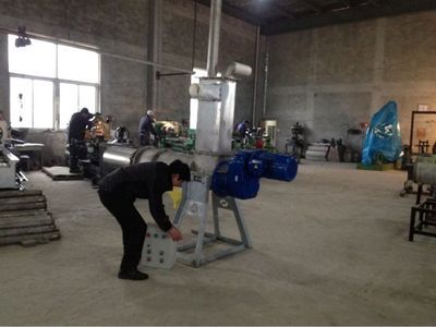 供應(yīng)高效畜禽糞便處理設(shè)備 雞糞干濕分離機(jī)、兔糞處理機(jī)與豬糞處理機(jī)的價(jià)格與廠家解析