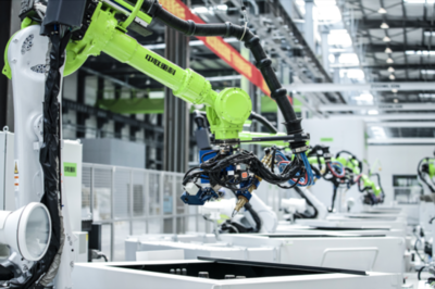 逐“綠”而行 中聯(lián)重科再獲3項省級綠色制造榮譽，引領(lǐng)環(huán)保機(jī)械制造新篇章